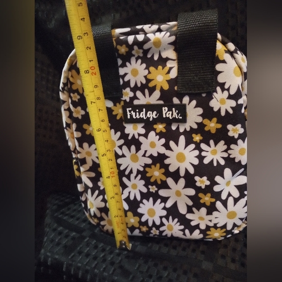 Daisy Insulated Bag - Black and Yellow - Picture 4 of 6